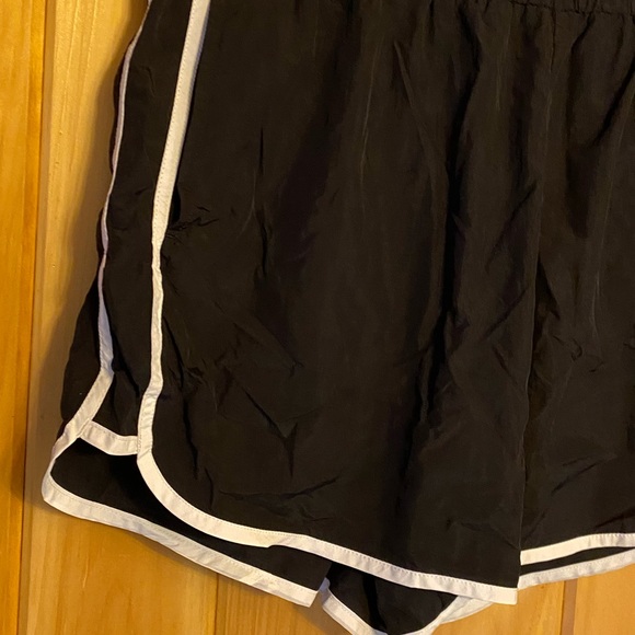 Tommy Hilfiger Sport Women’s Black Athletic Shorts with White Stripe and Logo - Picture 6 of 6
